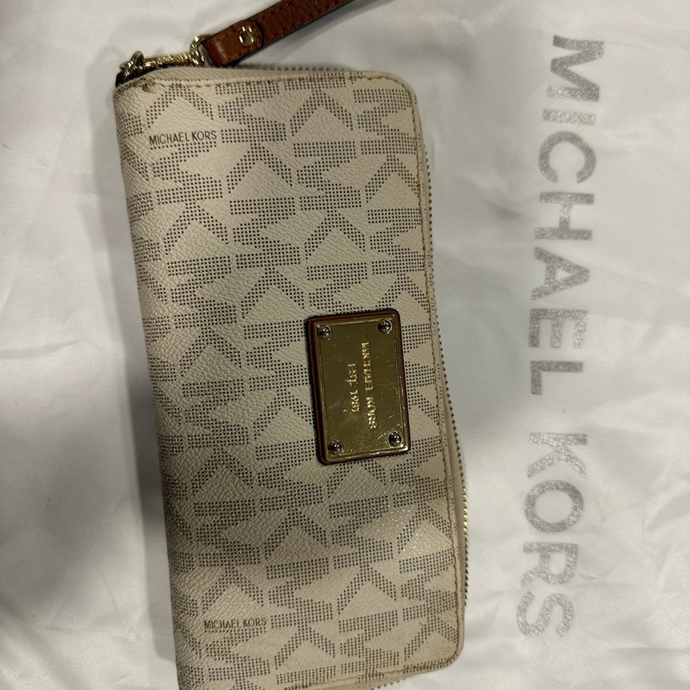 Michael Kors Jet Set Vanilla Wallet